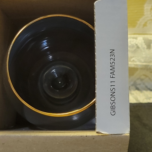 2 Gibsons NIB Gold Rimmed Long Stem Wine Glasses - Picture 6 of 7